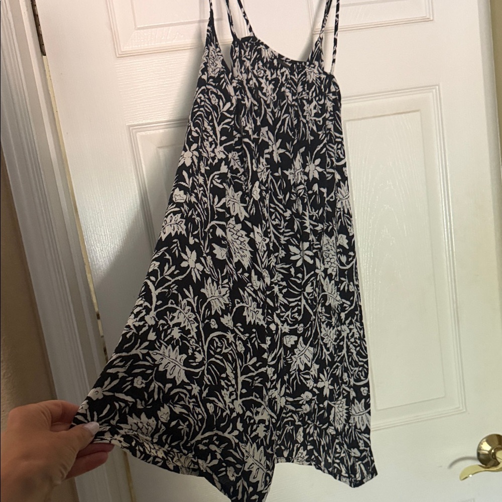 Black and Cream Floral Slip Dress - Picture 5 of 6